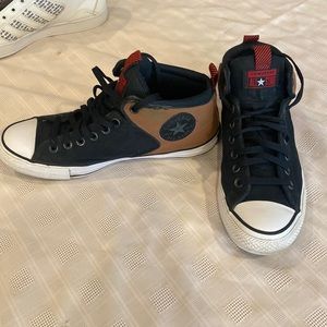 Converse CTAS High Street Black Brown
Mid Top Sneakers - Men's 9